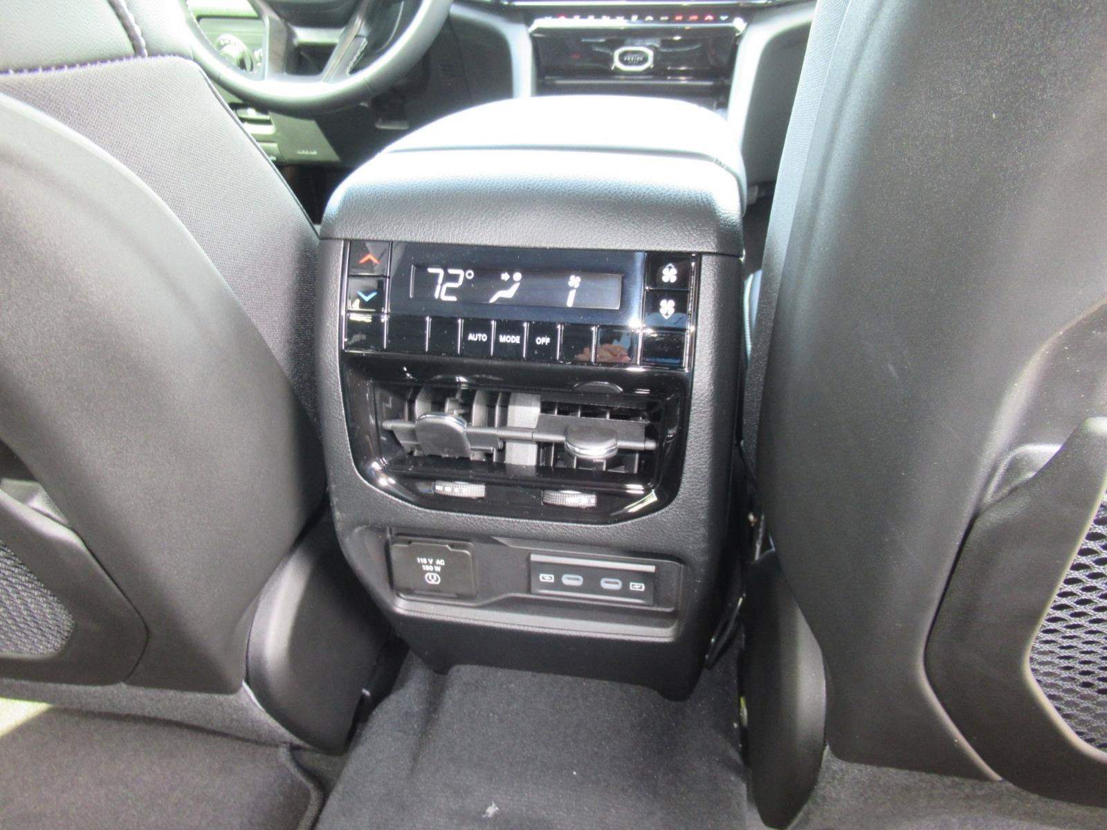 2026 Jeep Grand Cherokee GRAND CHEROKEE L LAREDO ALTITUDE 4X4