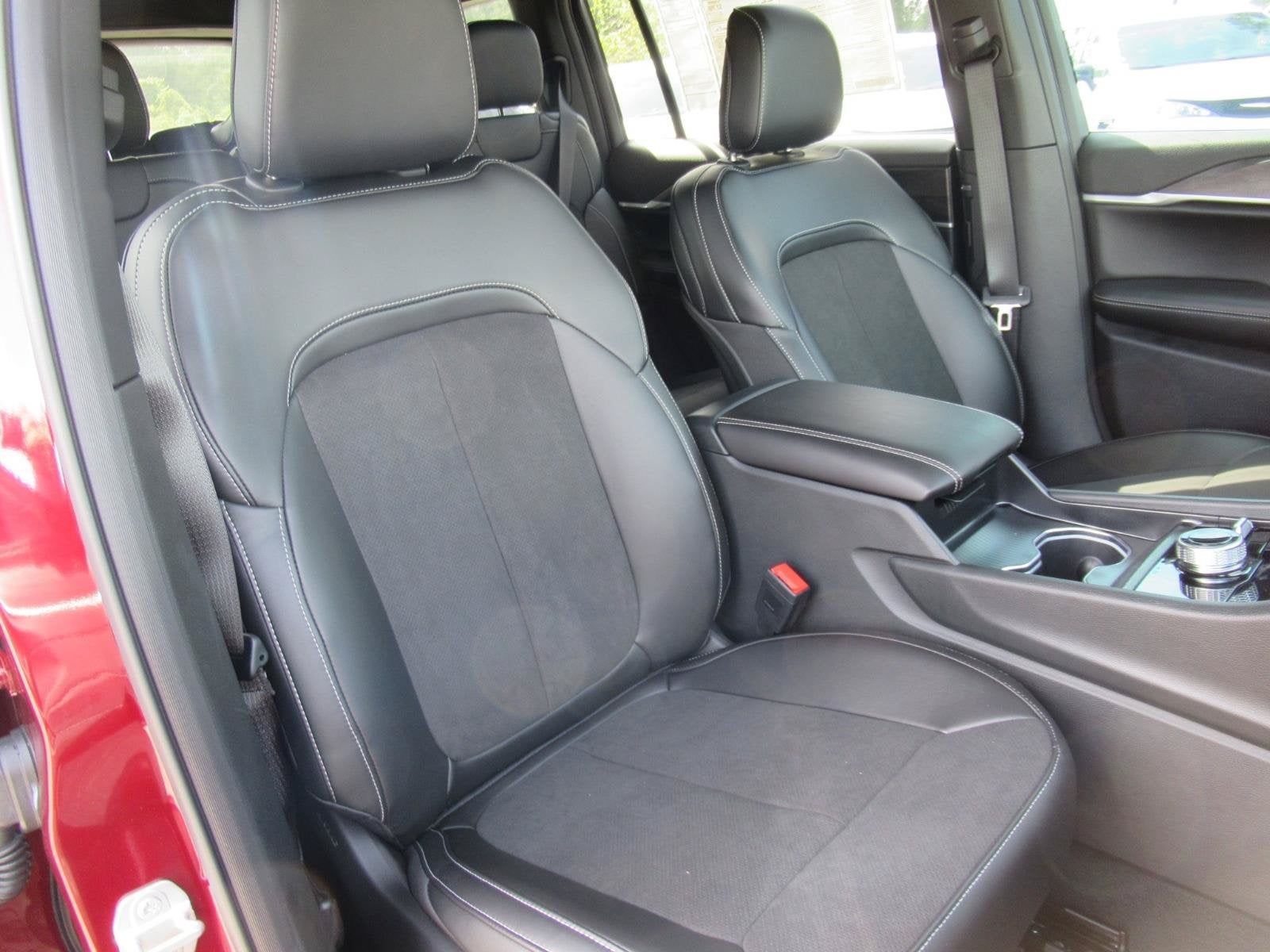 2026 Jeep Grand Cherokee GRAND CHEROKEE L LAREDO ALTITUDE 4X4