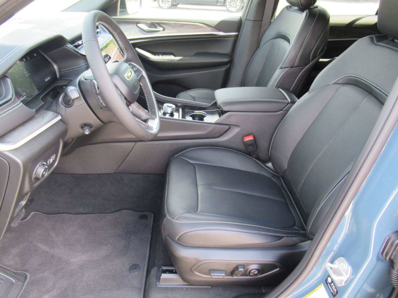 2027 Jeep Grand Cherokee GRAND CHEROKEE L LIMITED RESERVE 4X4
