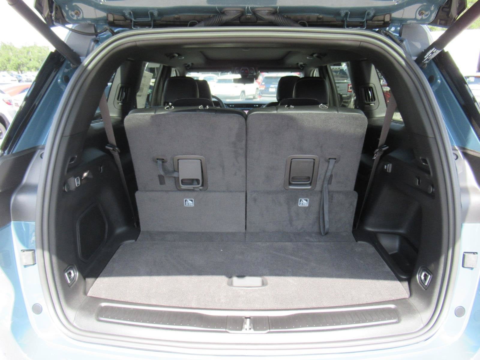 2027 Jeep Grand Cherokee GRAND CHEROKEE L LIMITED RESERVE 4X4