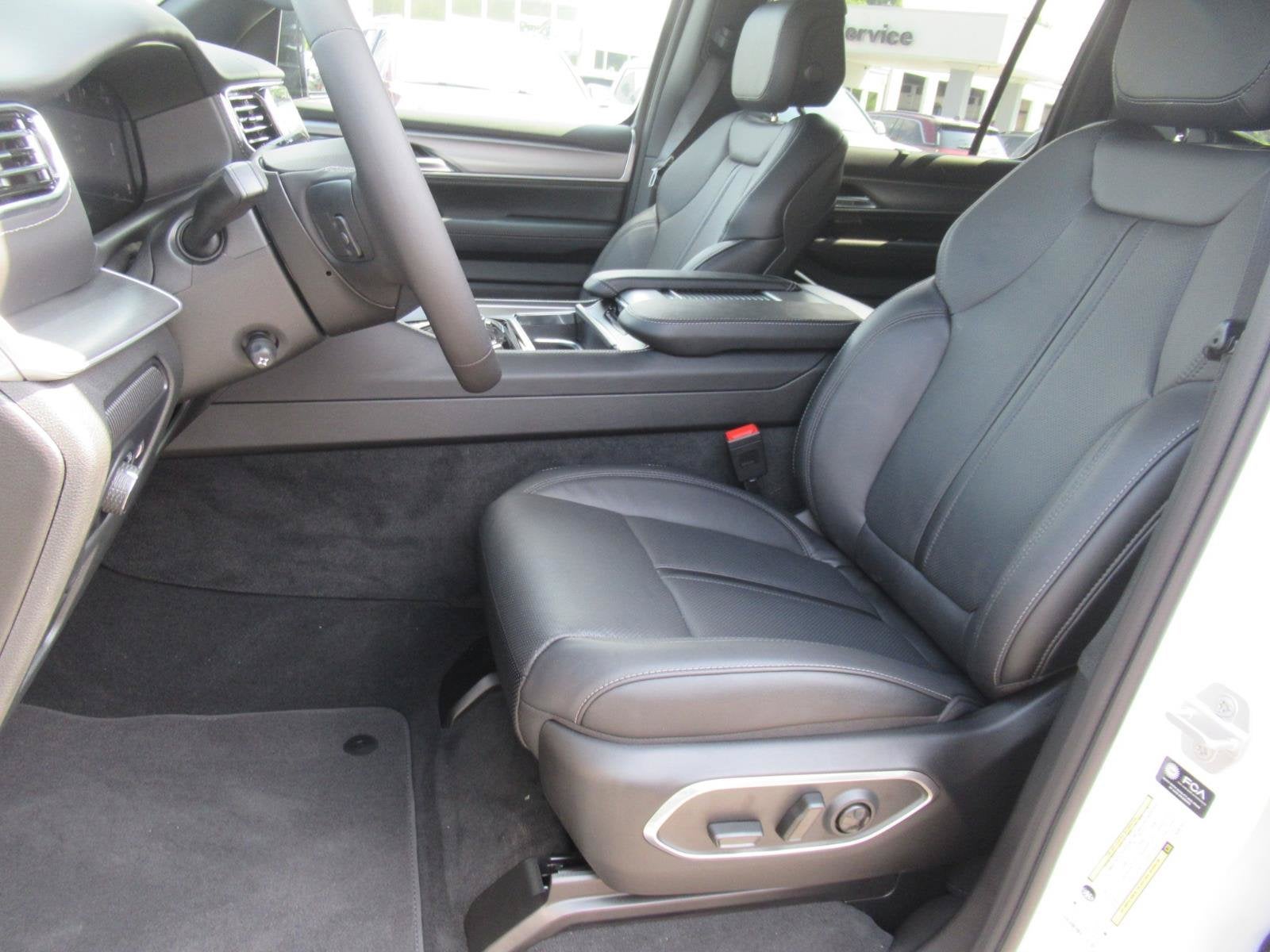 2026 Jeep Grand Wagoneer GRAND WAGONEER LIMITED RESERVE 4X4
