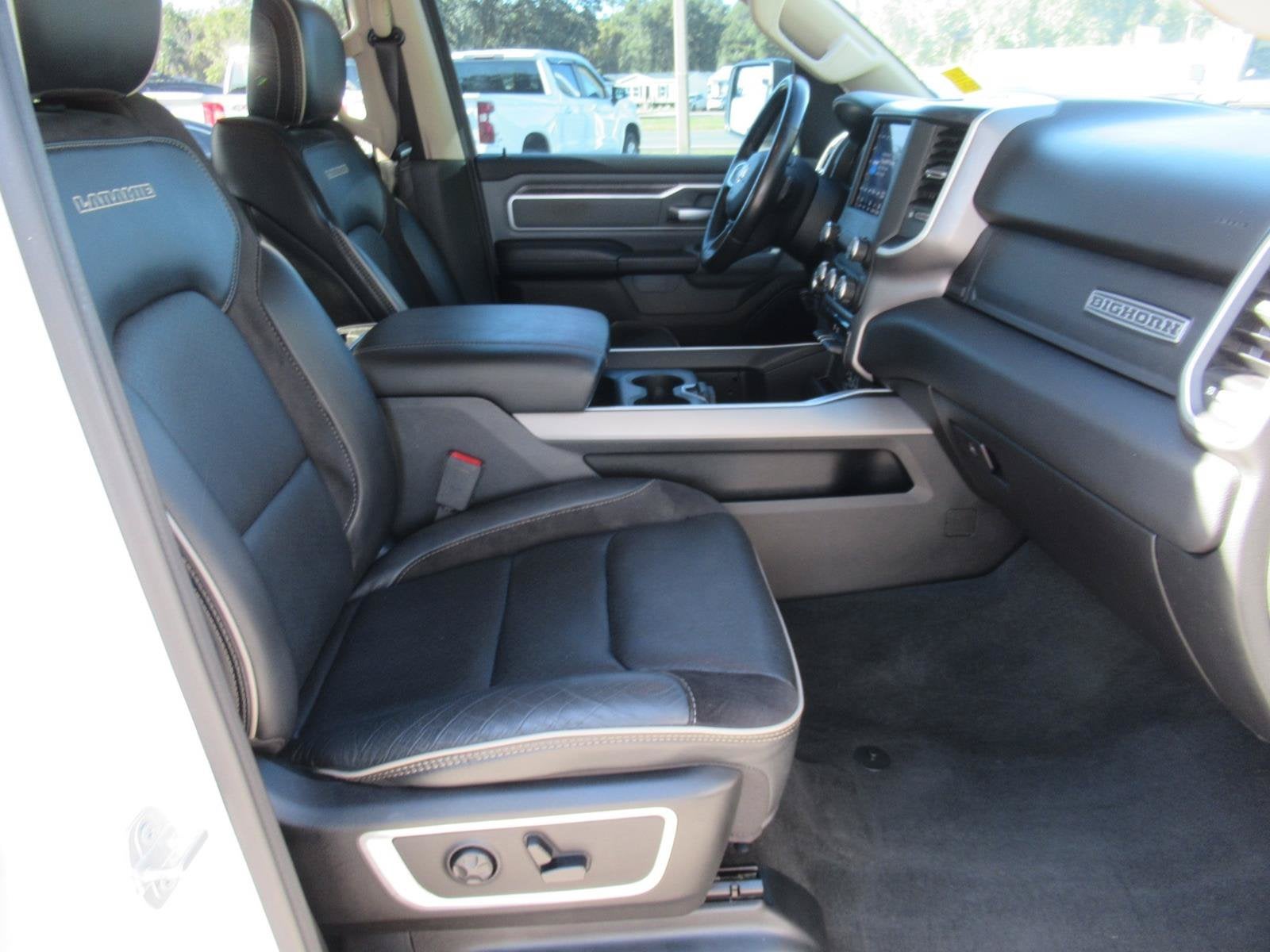 2020 RAM 1500 Big Horn Quad Cab 4x2 6'4' Box