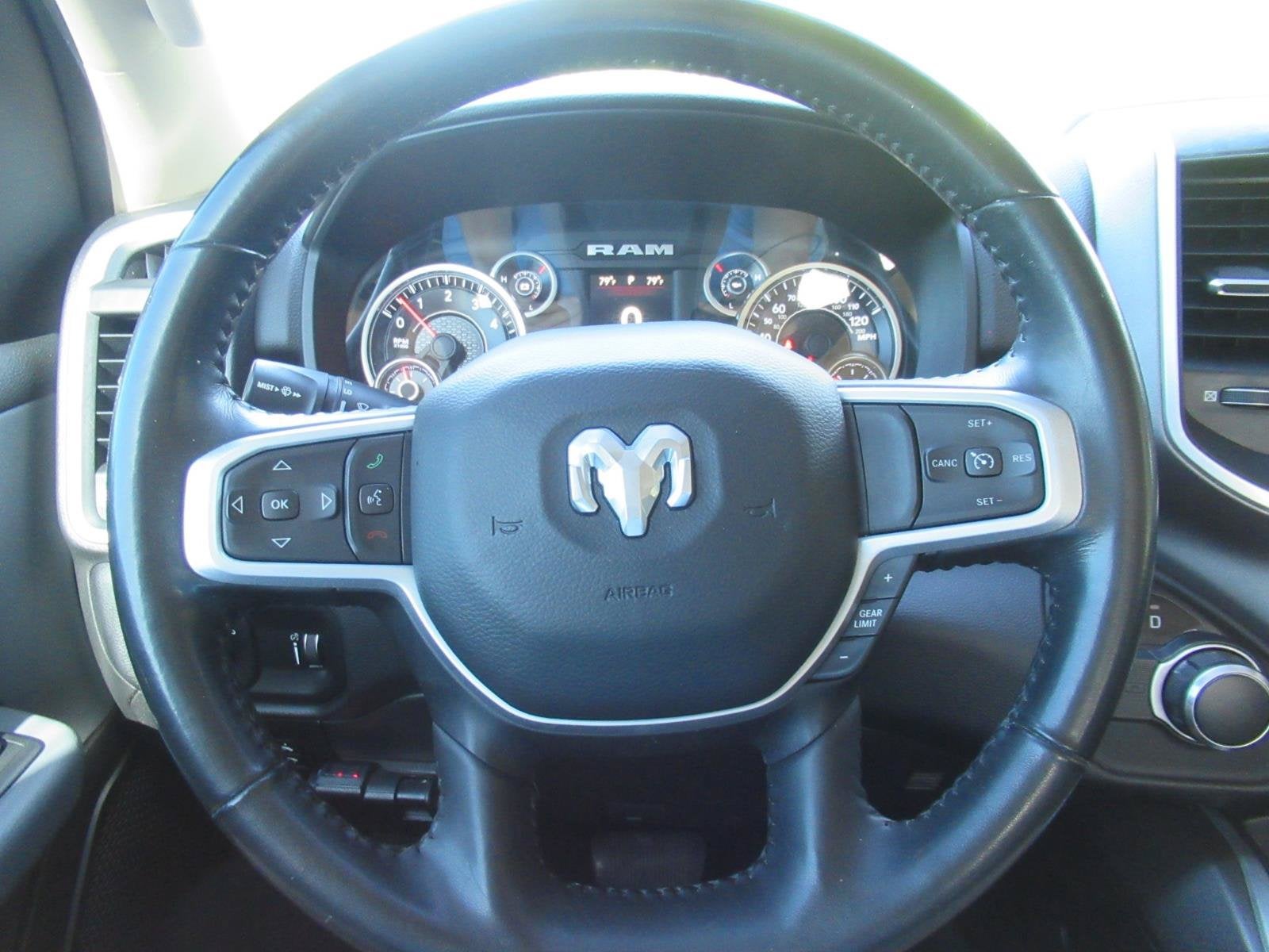 2020 RAM 1500 Big Horn Quad Cab 4x2 6'4' Box