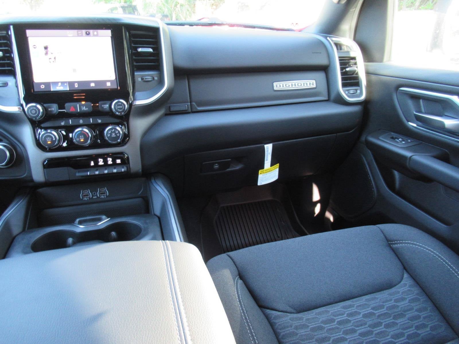 2027 RAM 1500 RAM 1500 BIG HORN CREW CAB 4X2 5'7' BOX
