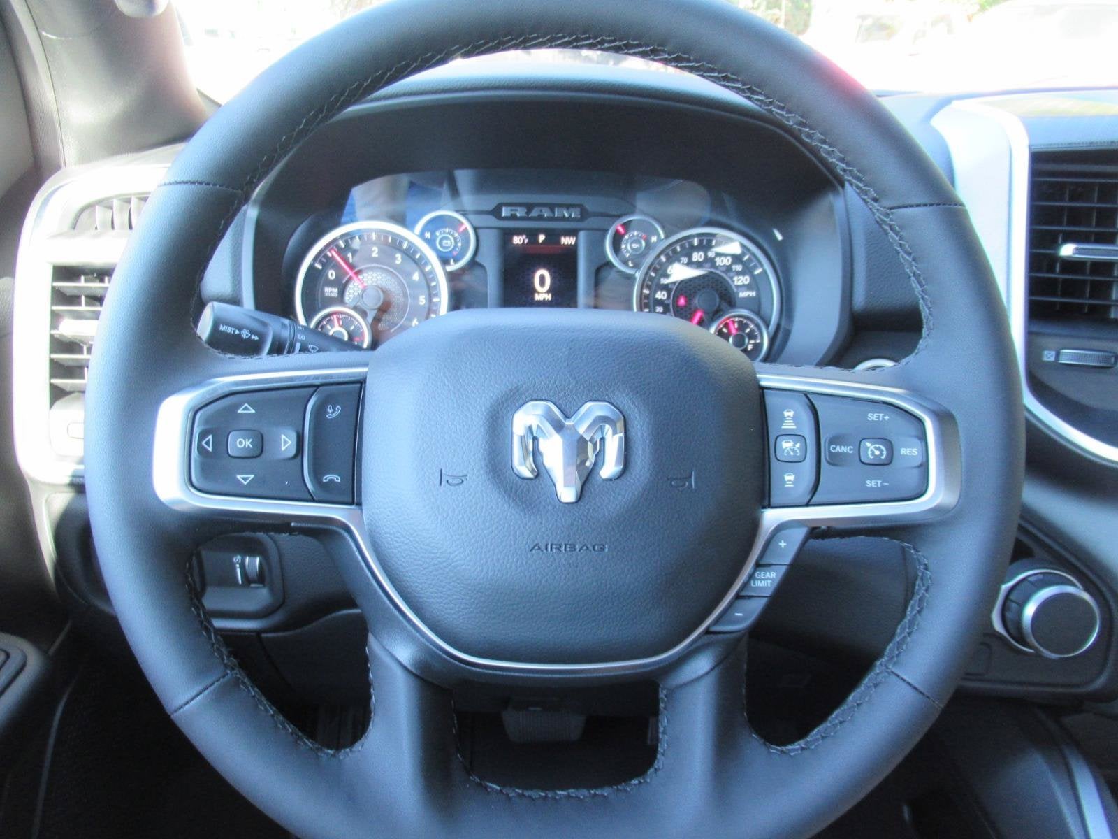 2027 RAM 1500 RAM 1500 BIG HORN CREW CAB 4X2 5'7' BOX
