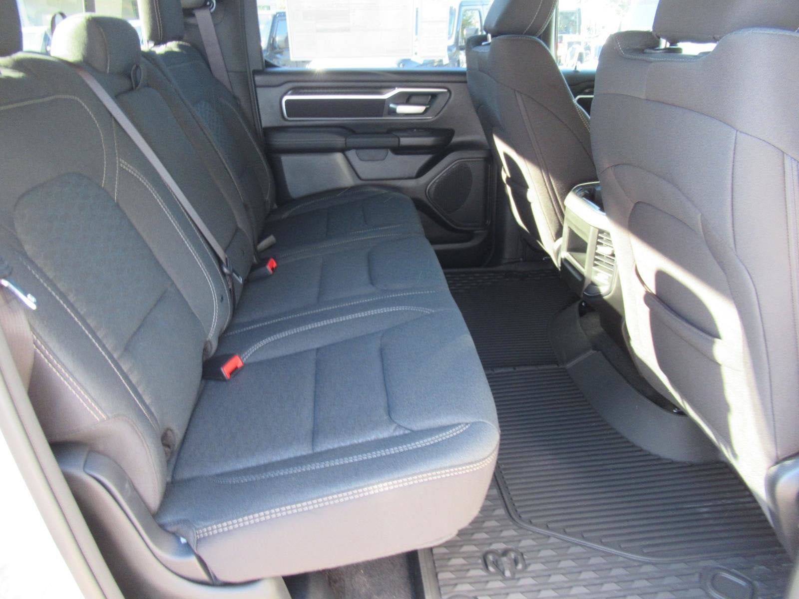 2027 RAM 1500 RAM 1500 BIG HORN CREW CAB 4X2 5'7' BOX