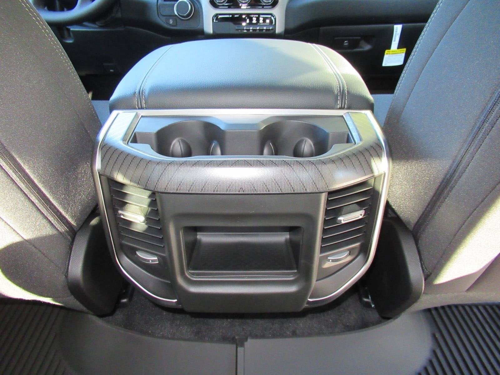 2027 RAM 1500 RAM 1500 BIG HORN CREW CAB 4X2 5'7' BOX