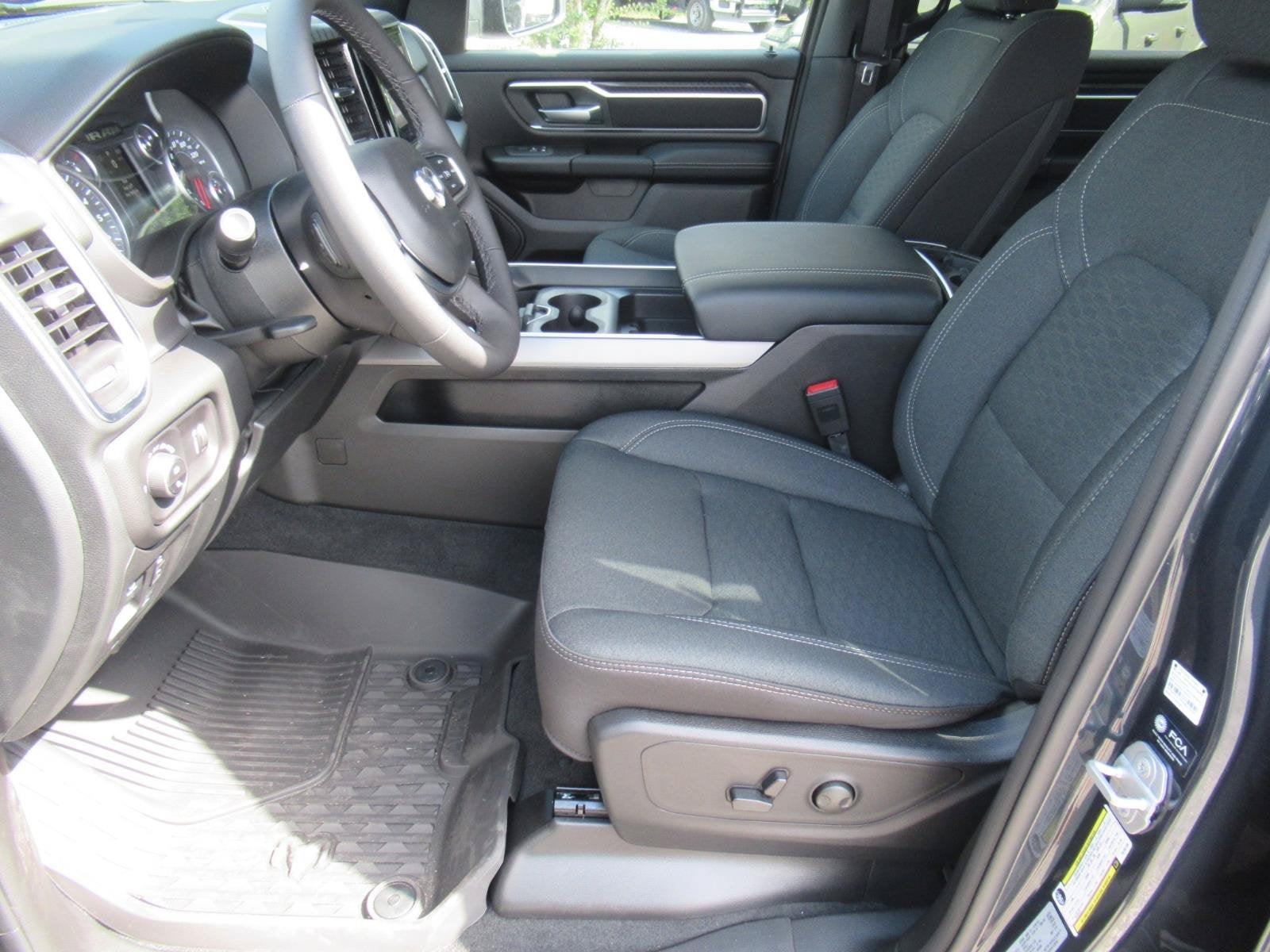 2026 RAM 1500 RAM 1500 BIG HORN CREW CAB 4X2 6'4' BOX