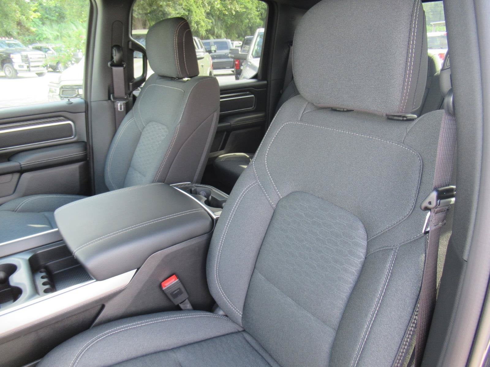2026 RAM 1500 RAM 1500 BIG HORN CREW CAB 4X2 6'4' BOX