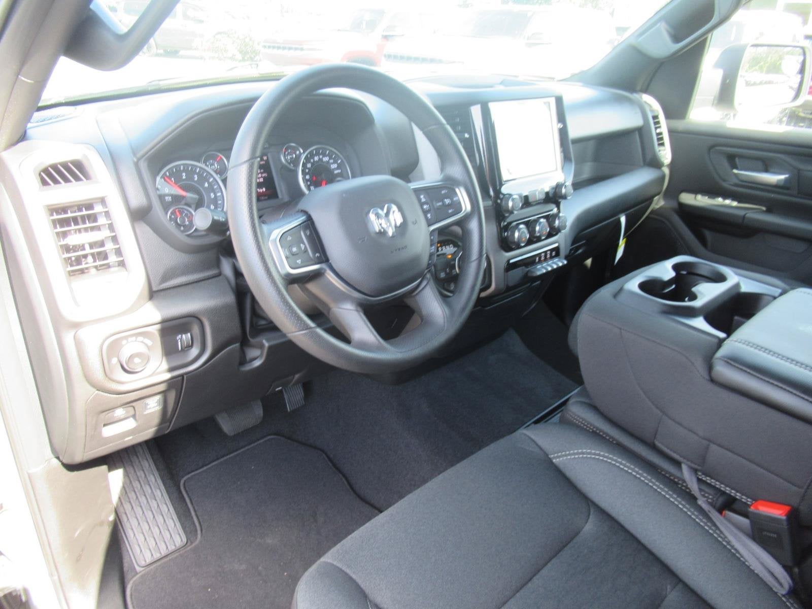 2026 RAM Ram 1500 RAM 1500 TRADESMAN CREW CAB 4X4 5'7' BOX
