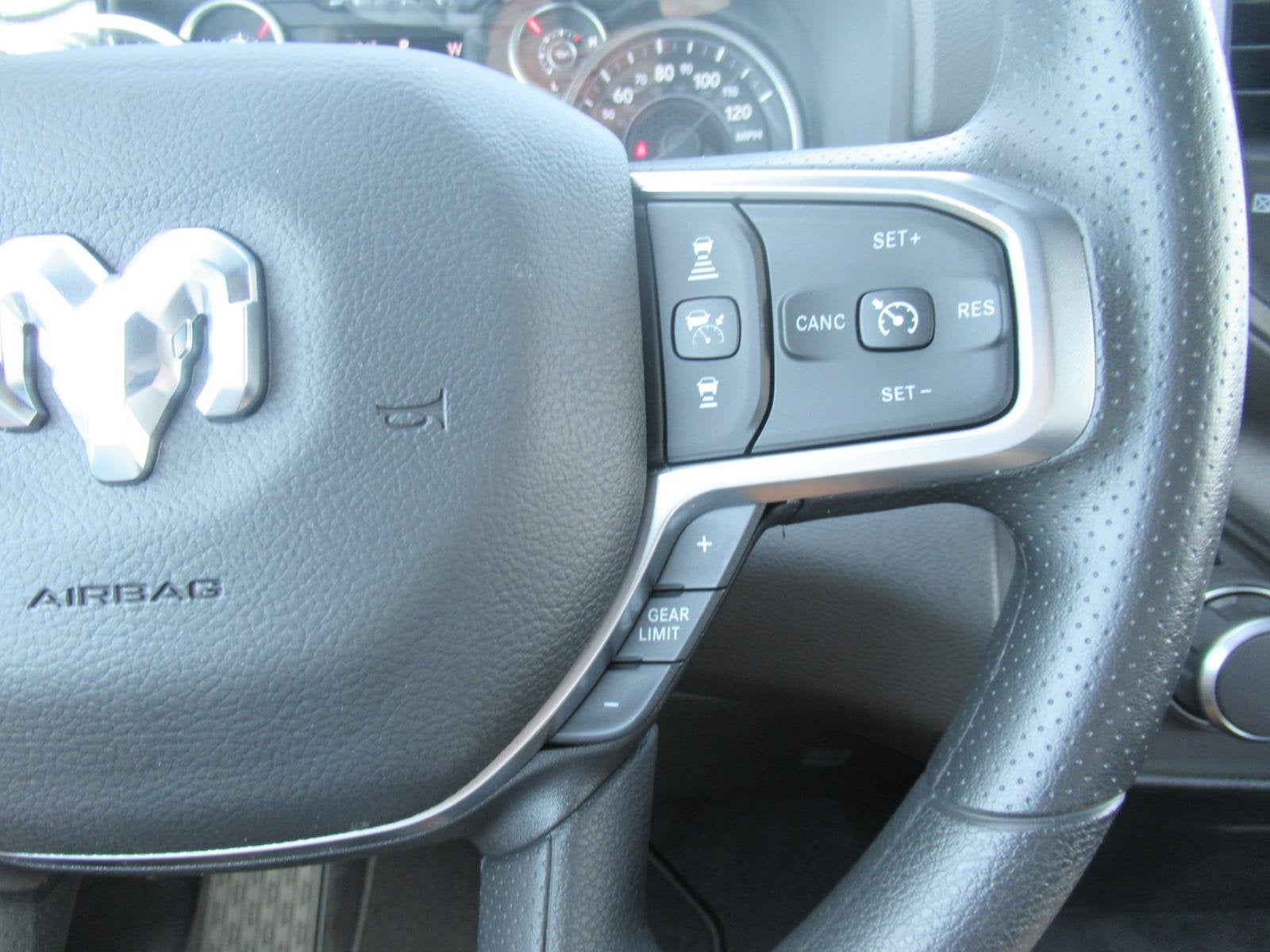 2026 RAM Ram 1500 RAM 1500 TRADESMAN CREW CAB 4X4 5'7' BOX