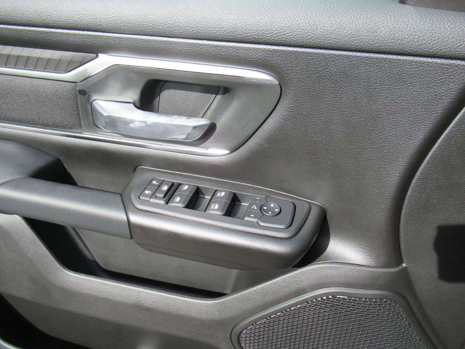 2027 RAM Ram 1500 RAM 1500 BIG HORN CREW CAB 4X4 5'7' BOX