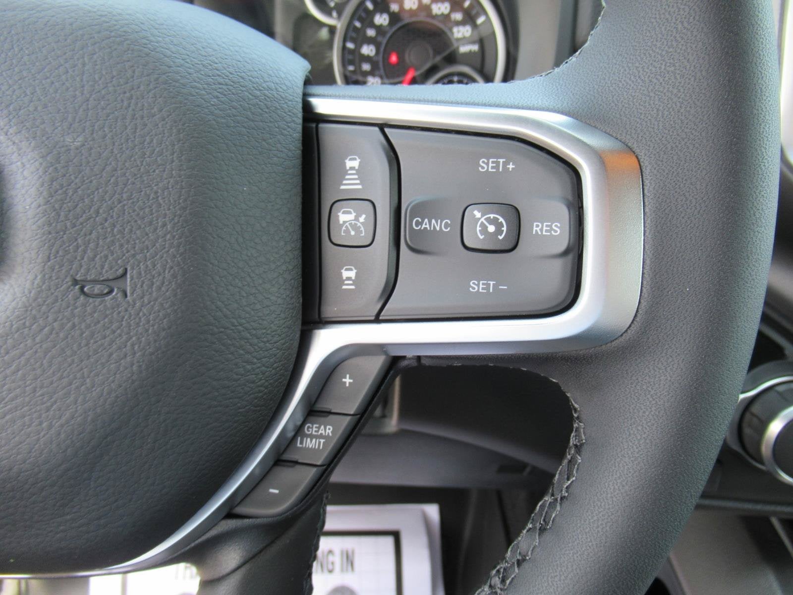 2027 RAM Ram 1500 RAM 1500 BIG HORN CREW CAB 4X4 5'7' BOX