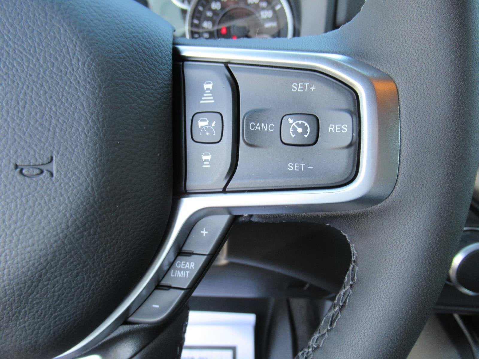 2027 RAM Ram 1500 RAM 1500 BIG HORN CREW CAB 4X4 5'7' BOX
