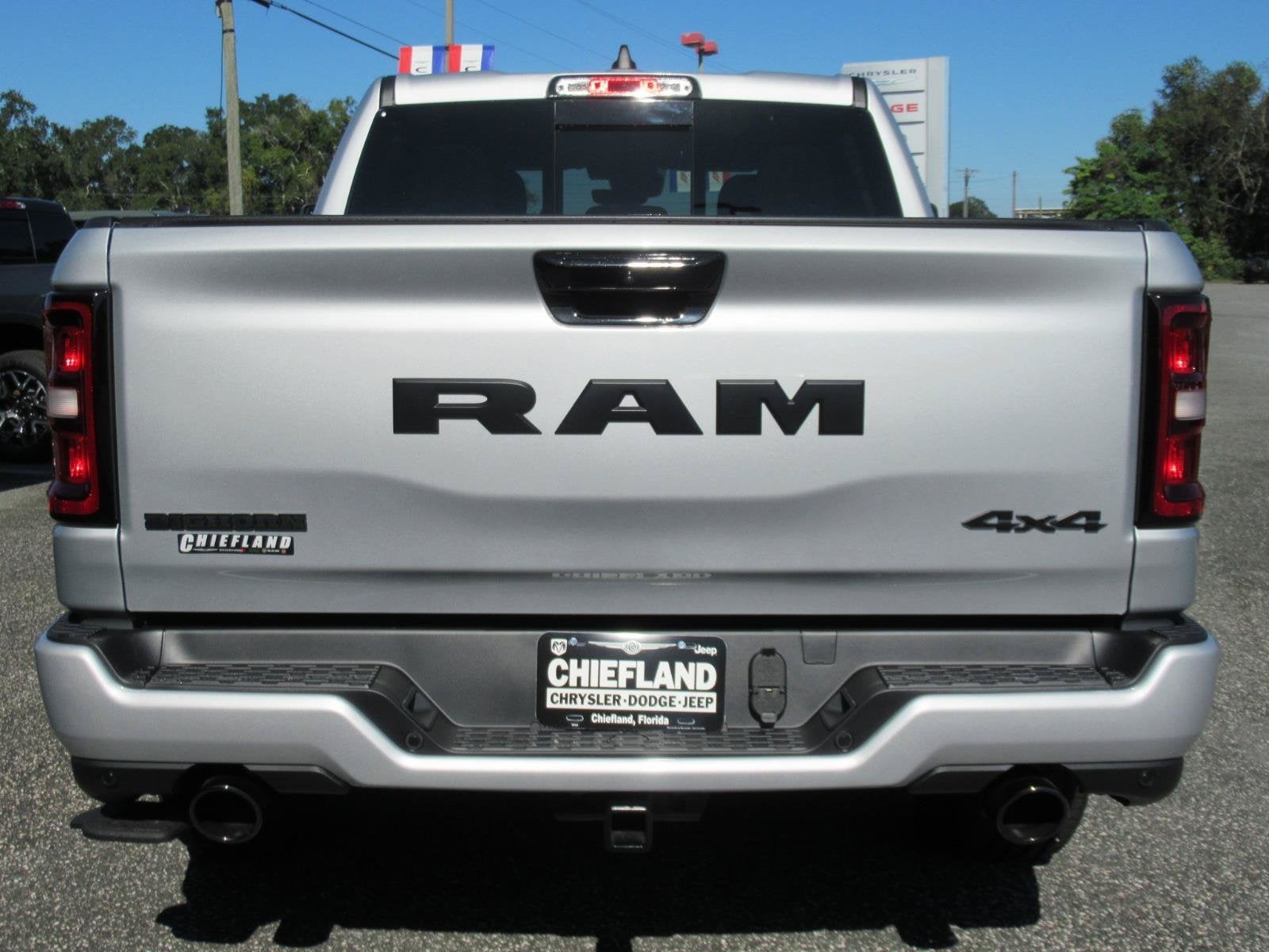 2027 RAM 1500 RAM 1500 BIG HORN CREW CAB 4X4 5'7' BOX