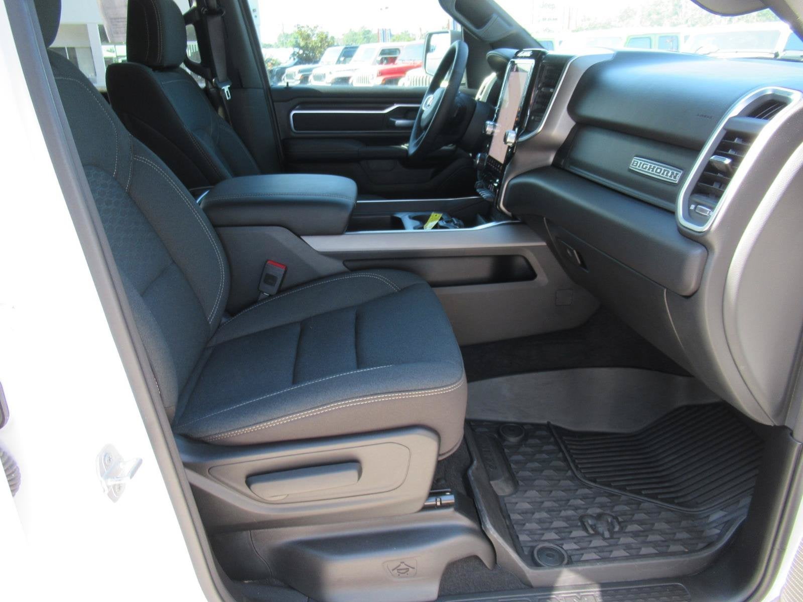 2026 RAM 1500 Big Horn Crew Cab 4x4 5'7' Box