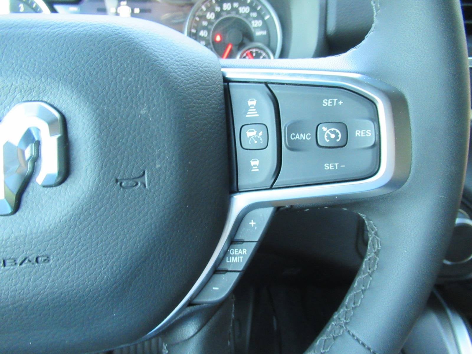 2026 RAM 1500 Big Horn Crew Cab 4x4 5'7' Box