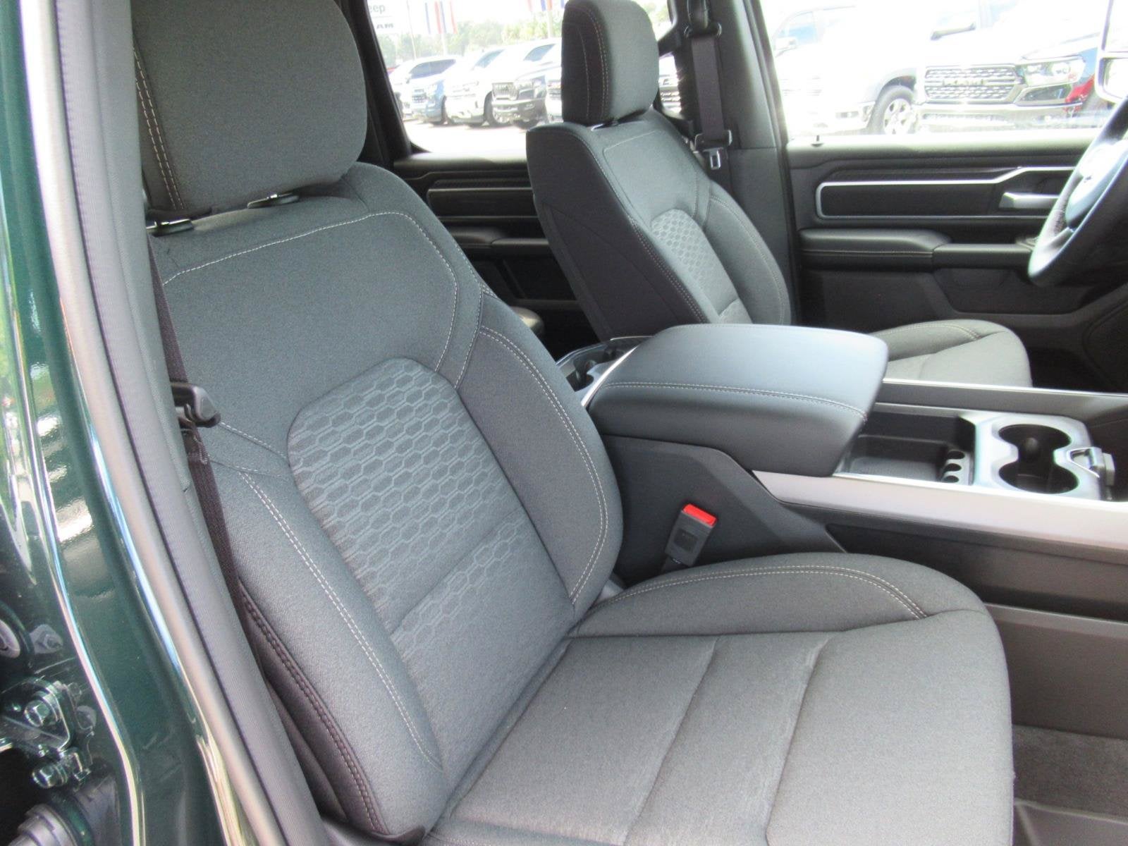 2027 RAM 1500 RAM 1500 BIG HORN CREW CAB 4X4 5'7' BOX