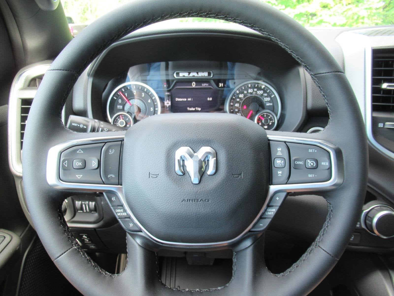 2027 RAM 1500 RAM 1500 BIG HORN CREW CAB 4X4 5'7' BOX