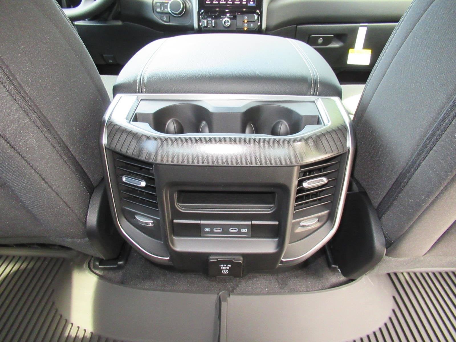 2027 RAM 1500 RAM 1500 BIG HORN CREW CAB 4X4 5'7' BOX