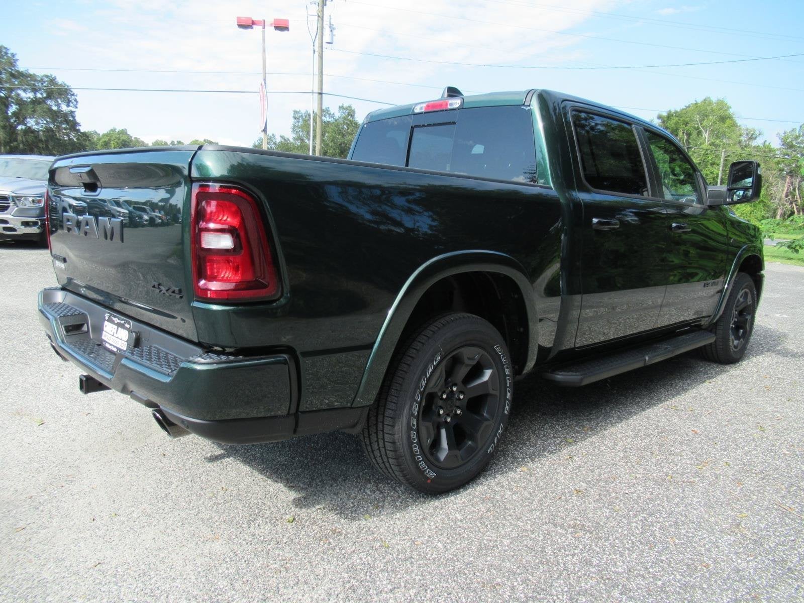2027 RAM 1500 RAM 1500 BIG HORN CREW CAB 4X4 5'7' BOX