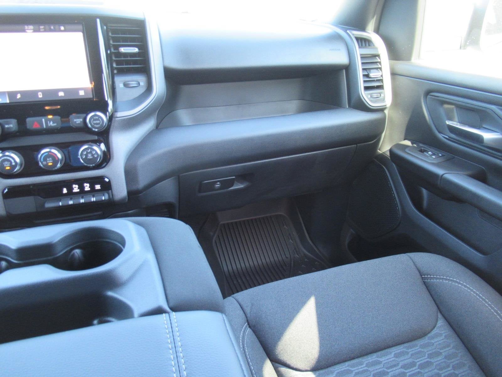 2027 RAM 1500 RAM 1500 WARLOCK CREW CAB 4X4 5'7' BOX