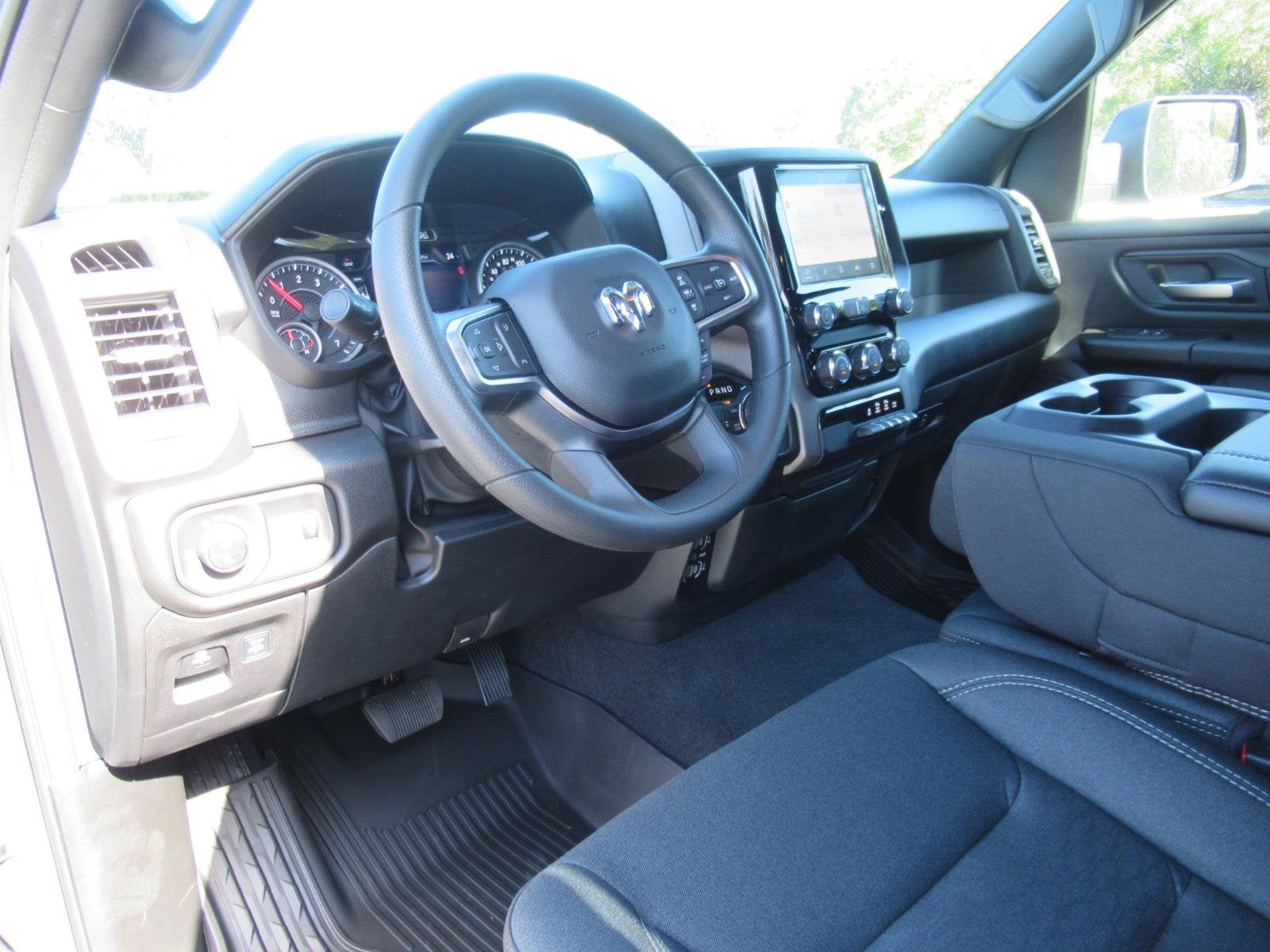 2027 RAM 1500 RAM 1500 WARLOCK CREW CAB 4X4 5'7' BOX