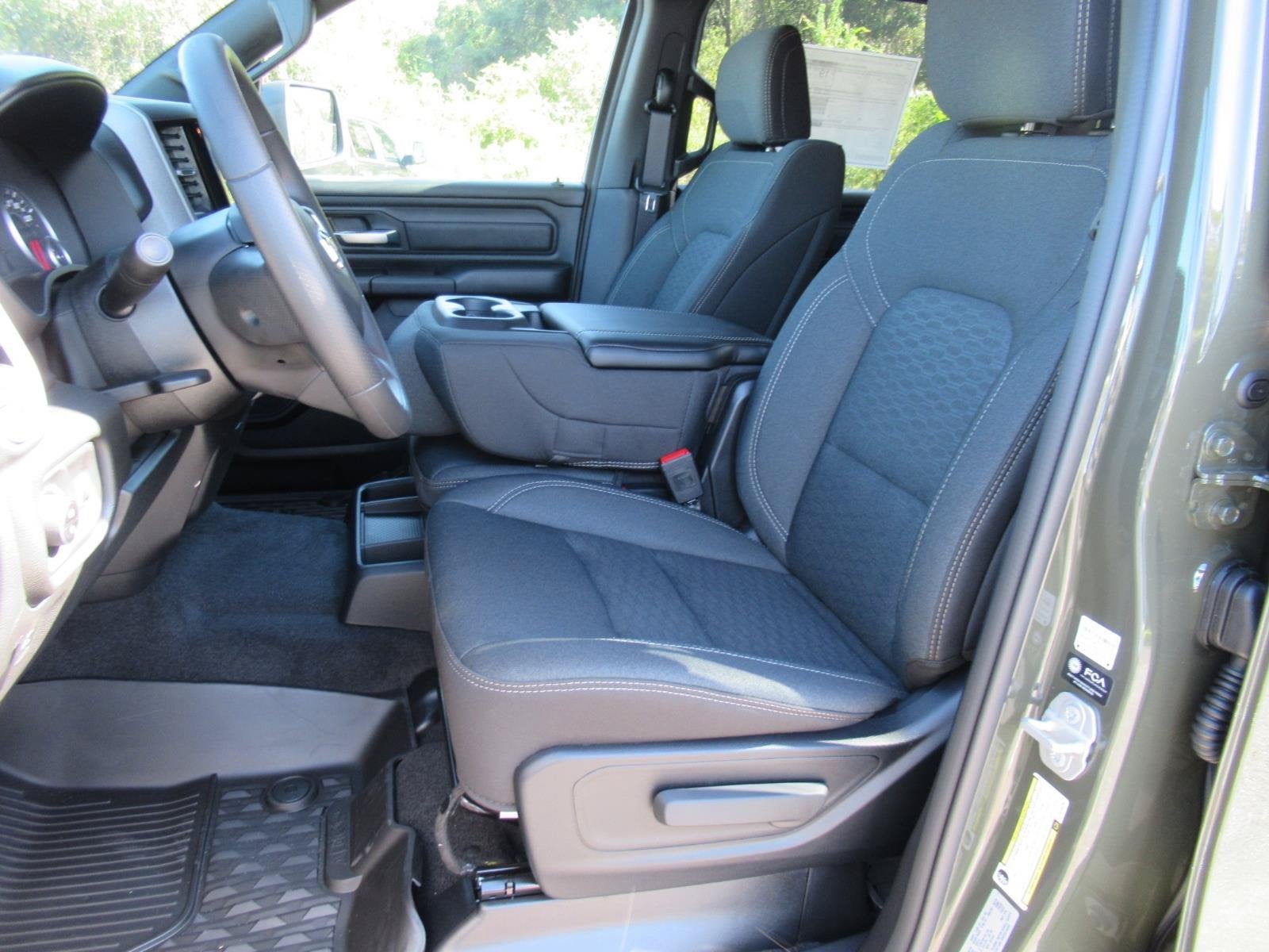 2027 RAM 1500 RAM 1500 WARLOCK CREW CAB 4X4 5'7' BOX