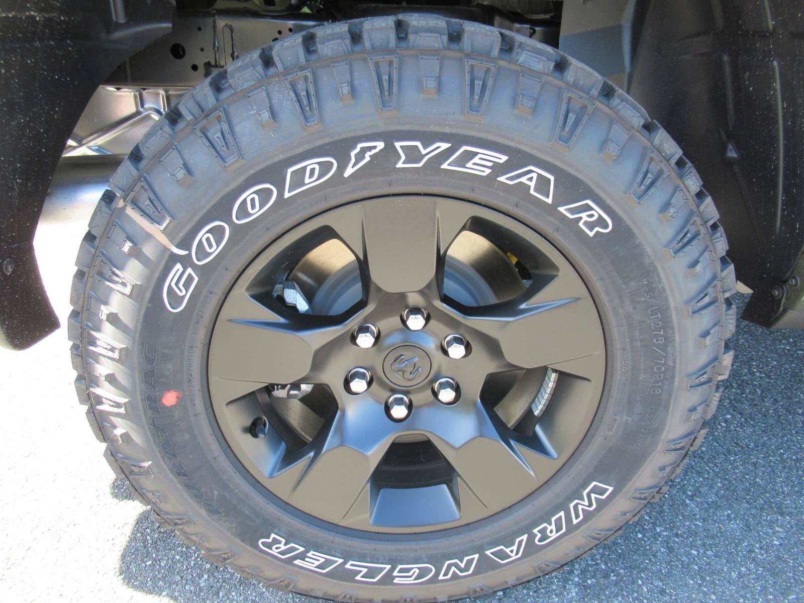 2027 RAM 1500 RAM 1500 WARLOCK CREW CAB 4X4 5'7' BOX