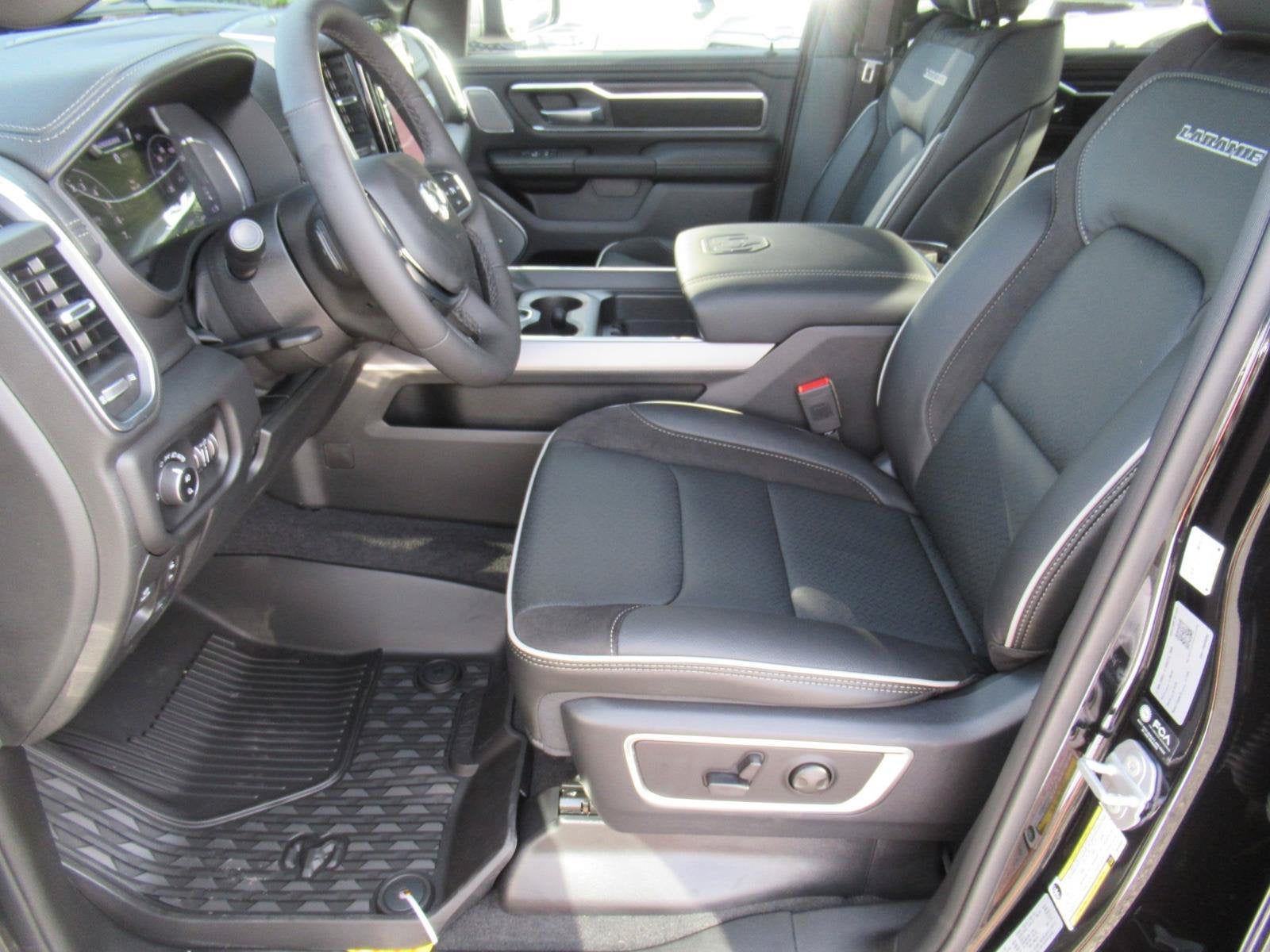 2027 RAM Ram 1500 RAM 1500 LARAMIE CREW CAB 4X4 5'7' BOX