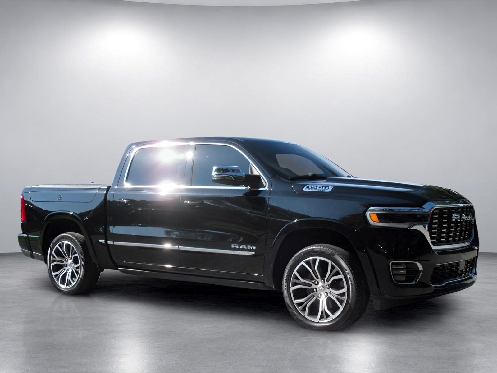 2025 RAM 1500 Tungsten Crew Cab 4x4 5'7' Box