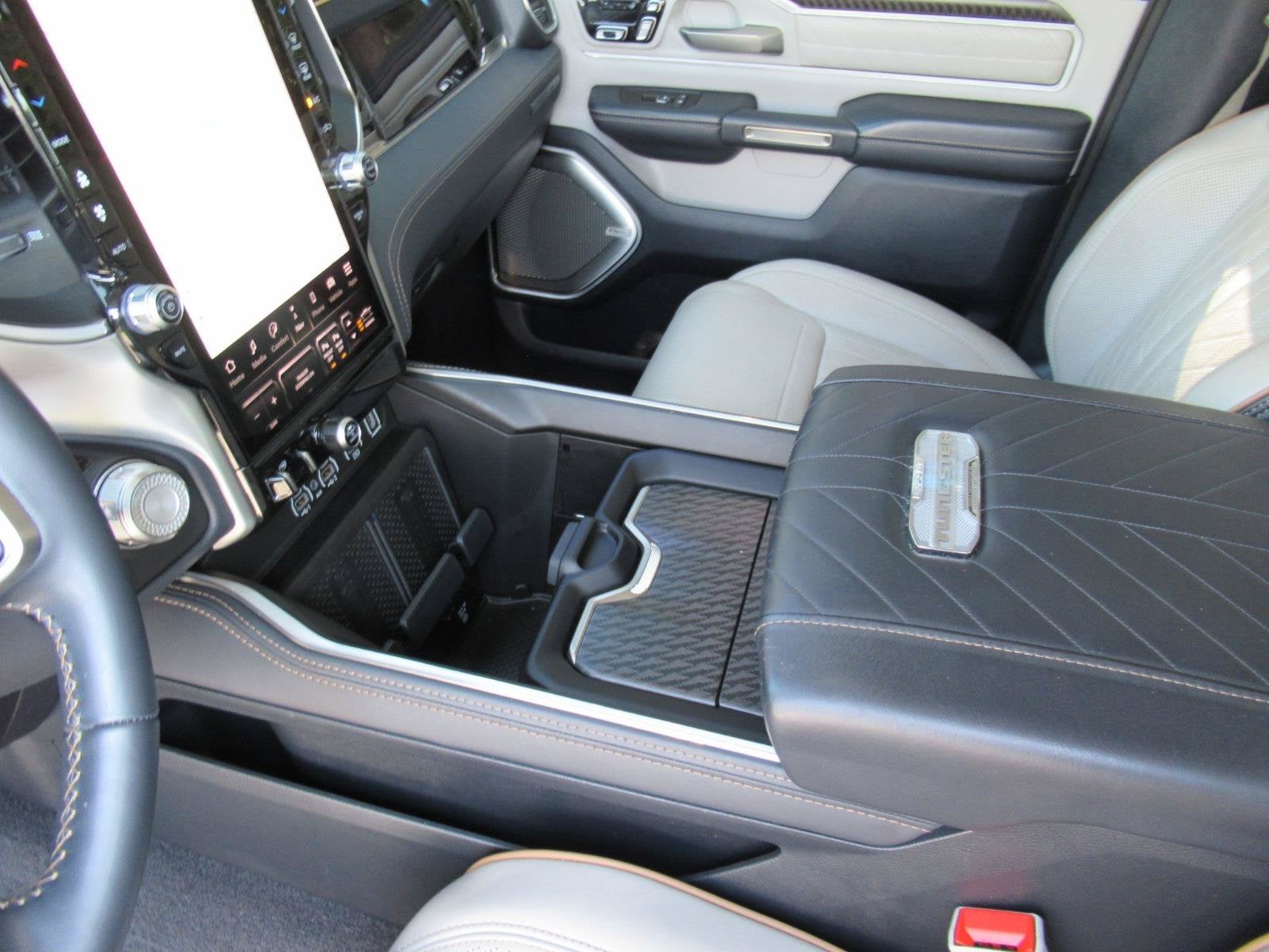 2025 RAM 1500 Tungsten Crew Cab 4x4 5'7' Box