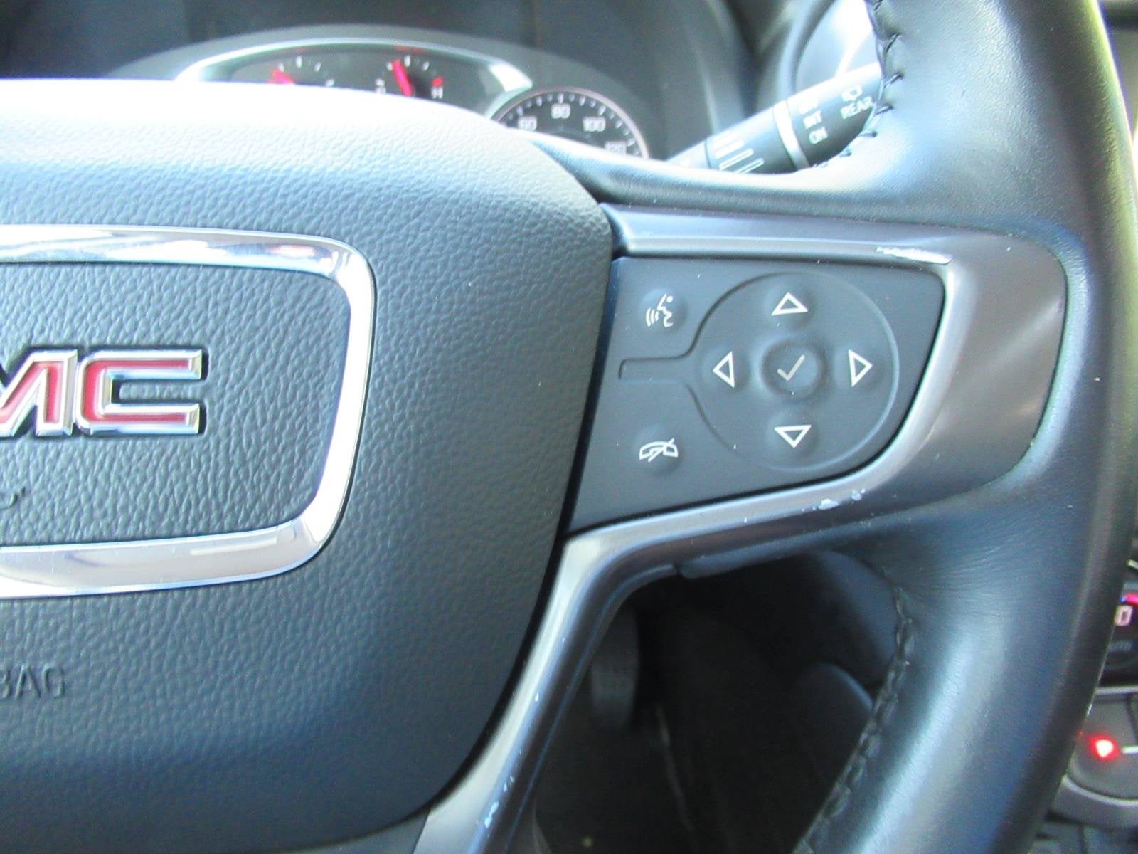 2021 GMC Acadia AWD AT4