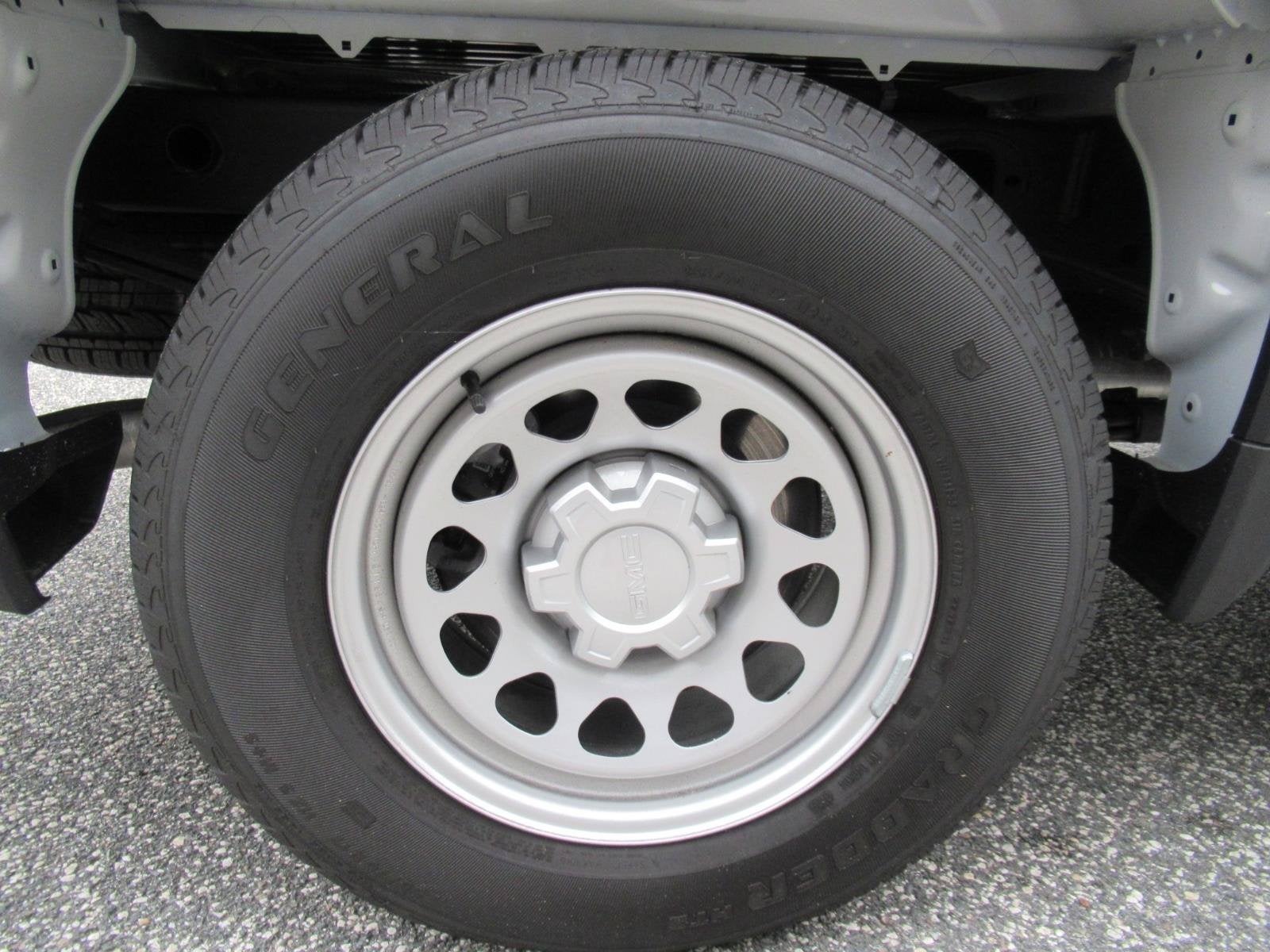 2026 GMC Sierra 1500 Crew Cab, Short Bed, Pro, 4WD