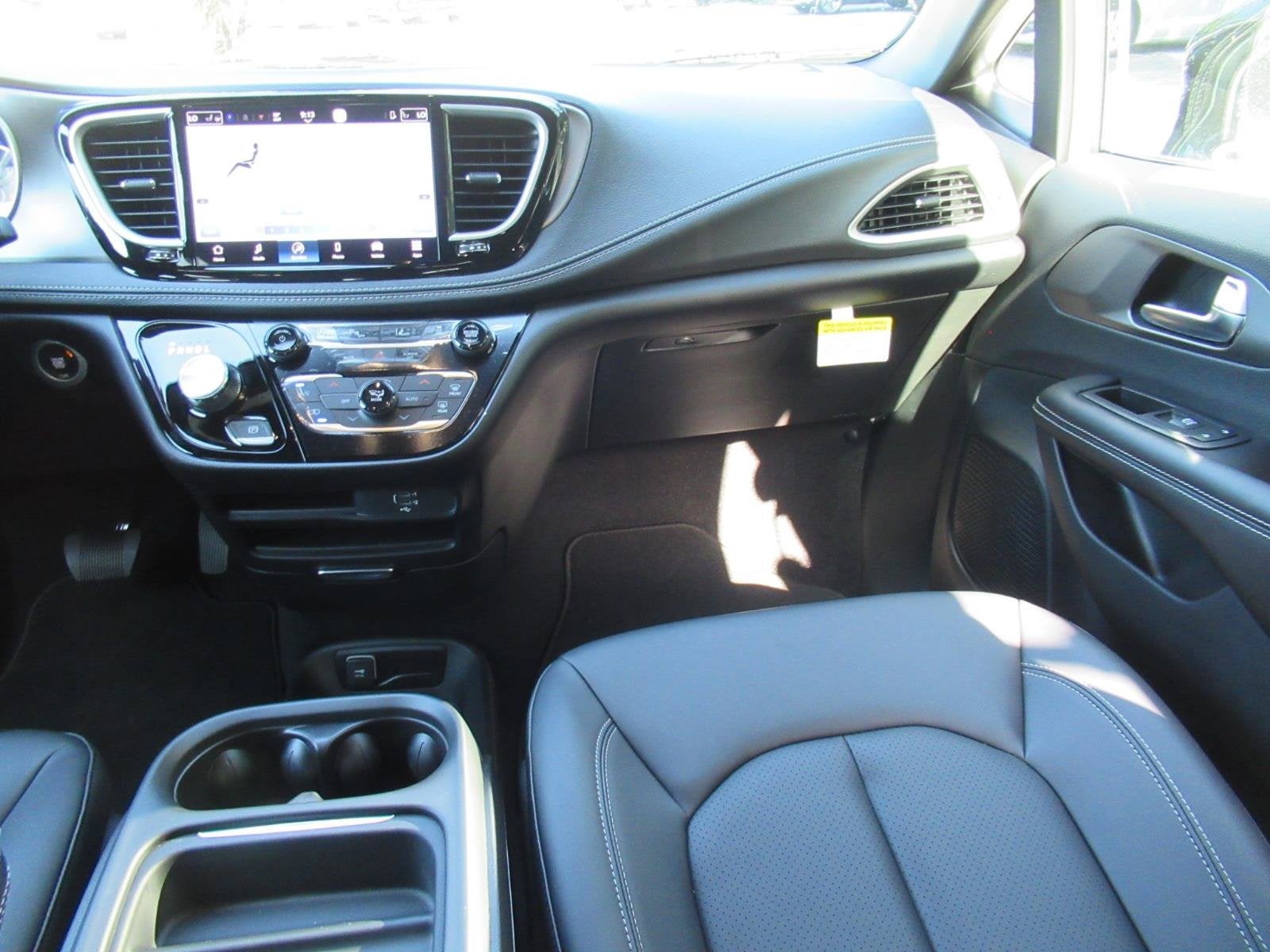2027 Chrysler Pacifica PACIFICA SELECT