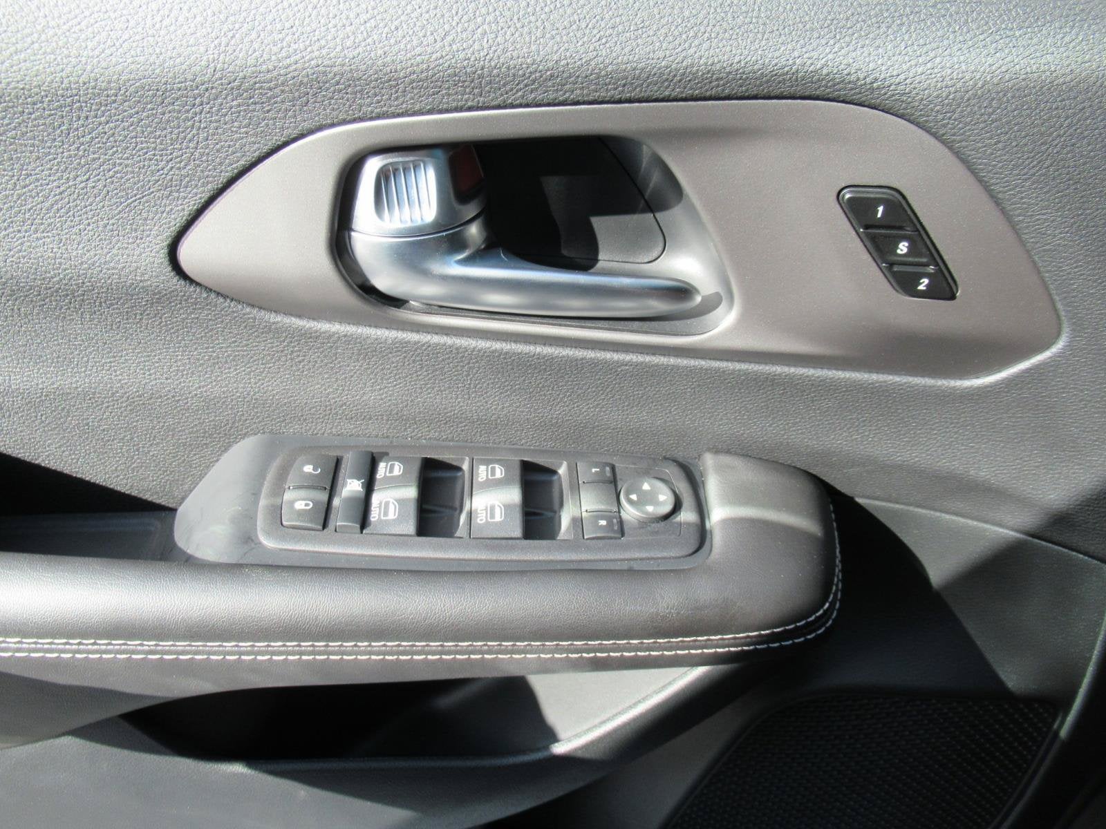 2027 Chrysler Pacifica PACIFICA SELECT