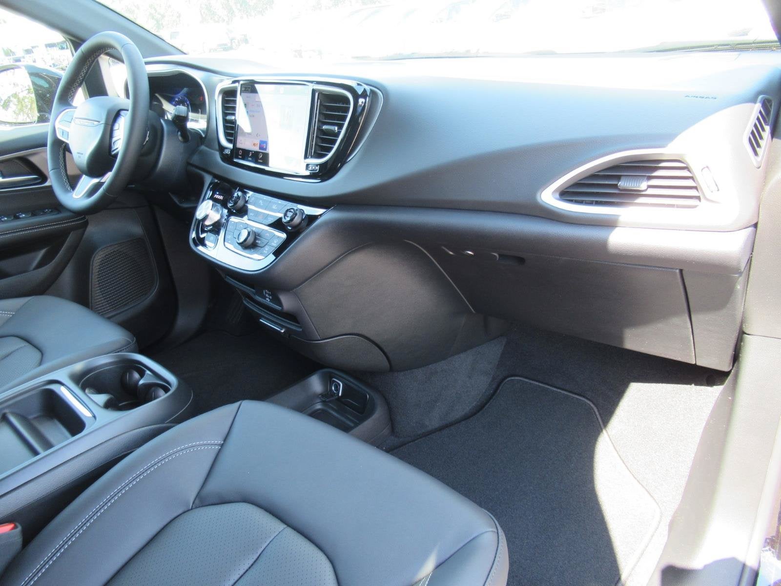 2027 Chrysler Pacifica PACIFICA LX