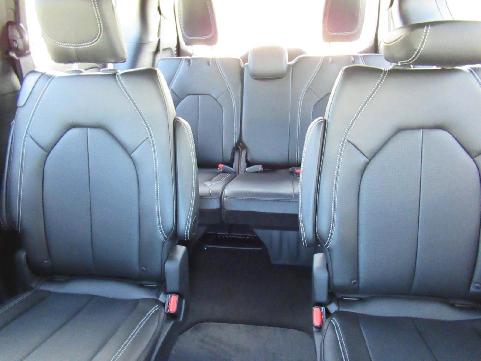 2027 Chrysler Pacifica PACIFICA LX