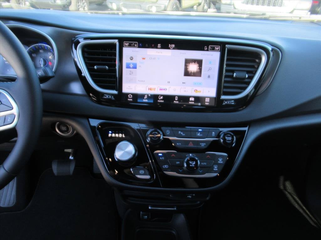 2026 Chrysler Voyager VOYAGER LX
