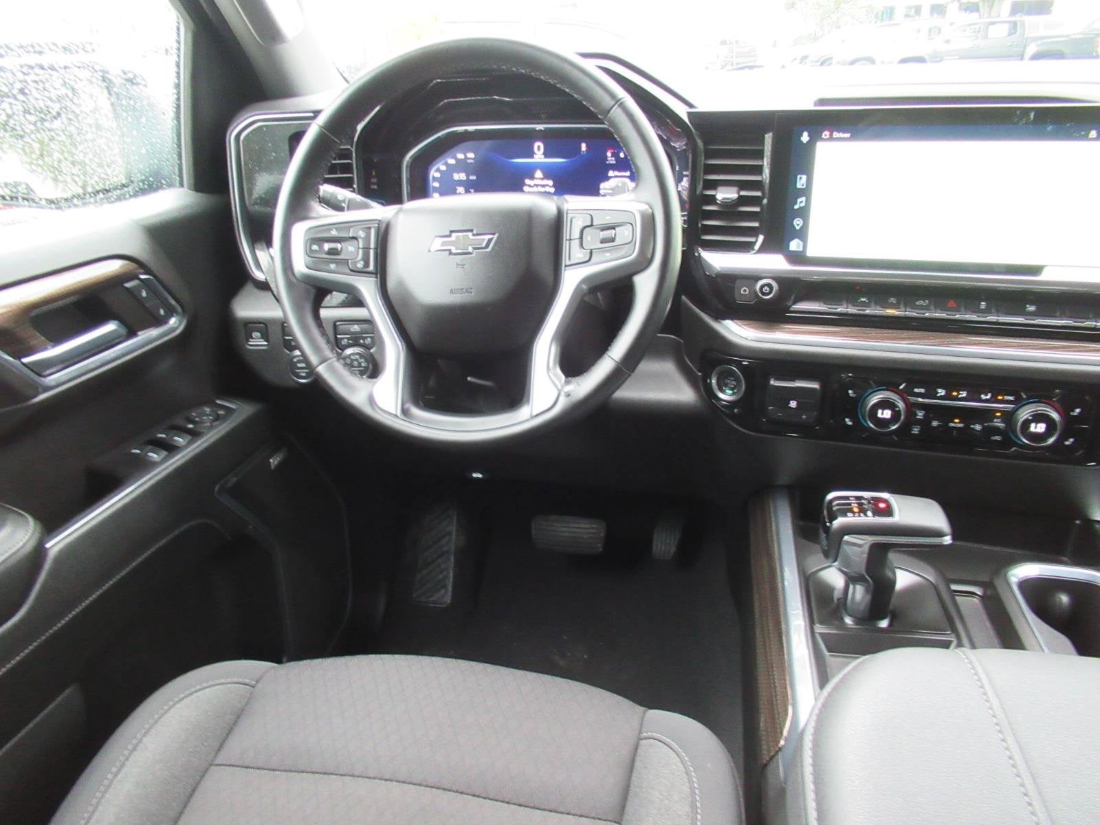 2024 Chevrolet Silverado 1500 4WD Crew Cab Short Bed RST