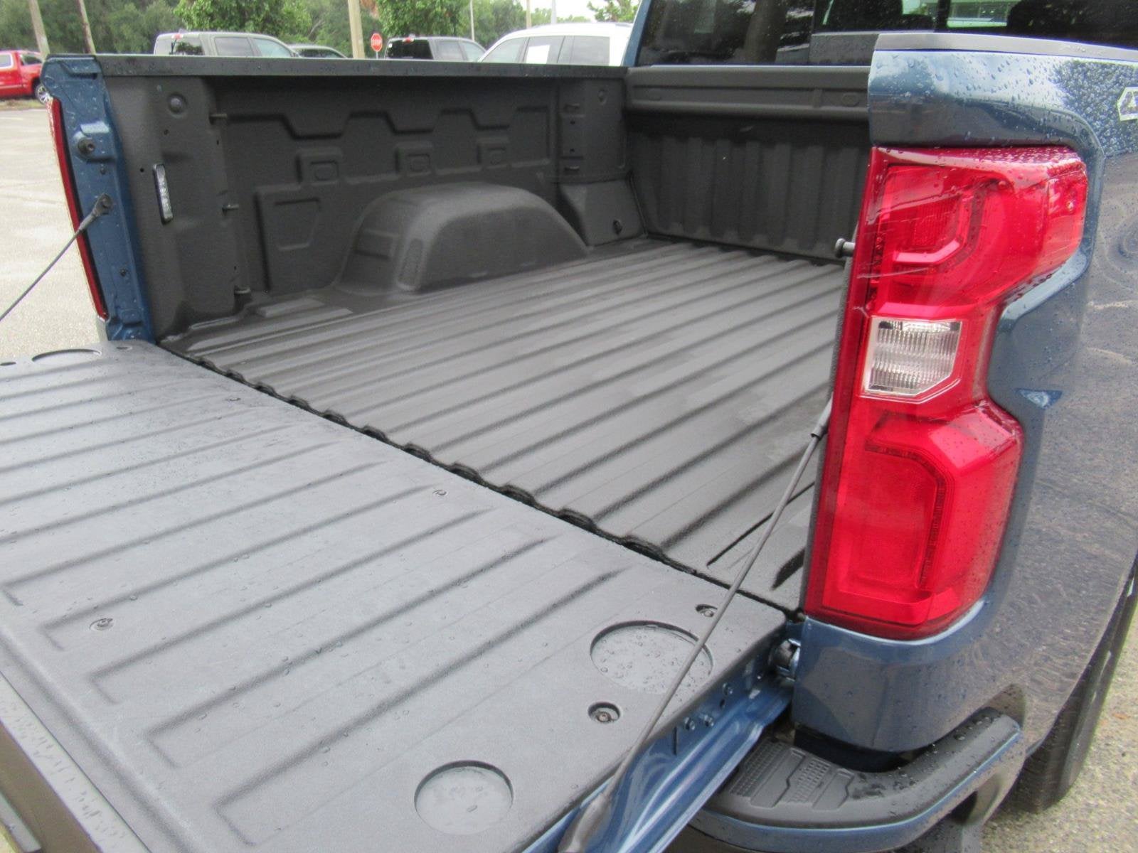 2024 Chevrolet Silverado 1500 4WD Crew Cab Short Bed RST