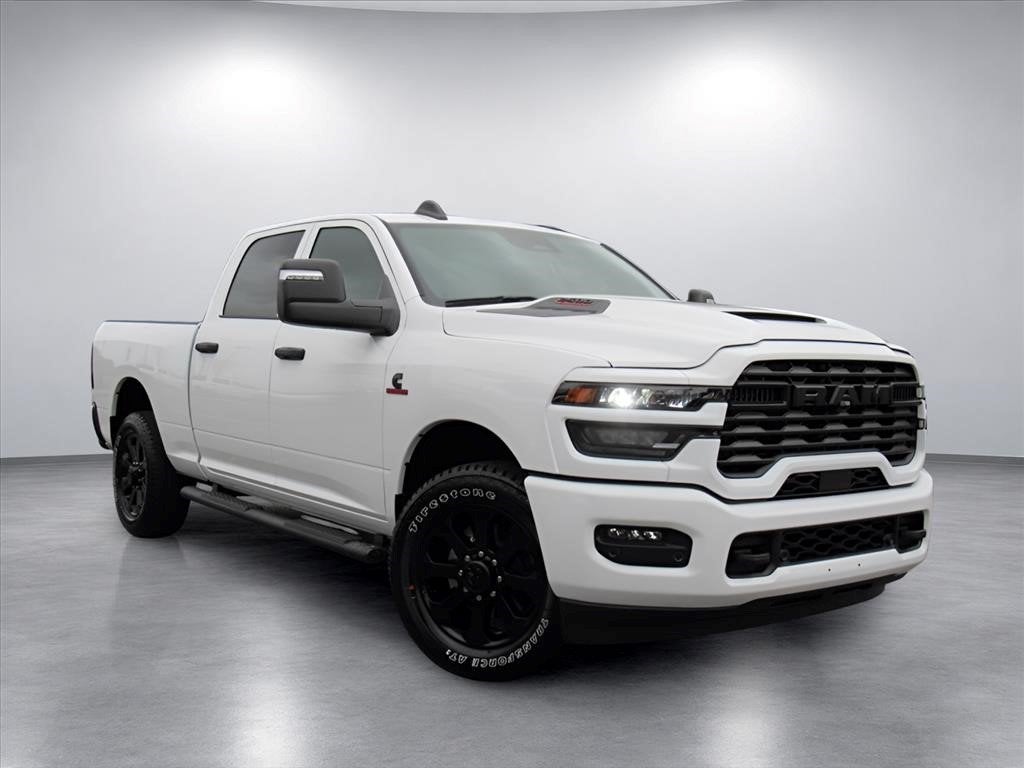 2026 RAM Ram 2500 RAM 2500 BLACK EXPRESS CREW CAB 4X2 6'4' BOX