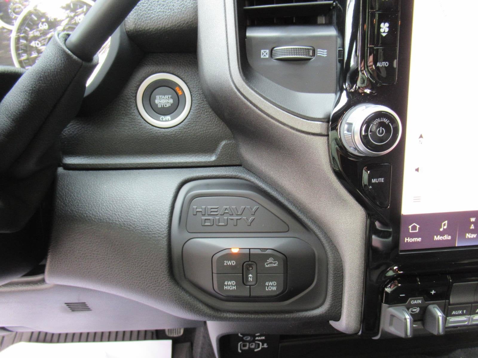2027 RAM Ram 2500 RAM 2500 WARLOCK CREW CAB 4X4 6'4' BOX