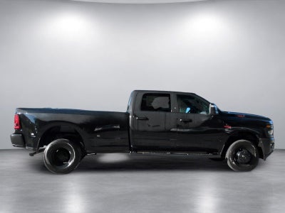 2027 RAM 3500 RAM 3500 TRADESMAN CREW CAB 4X4 8' BOX