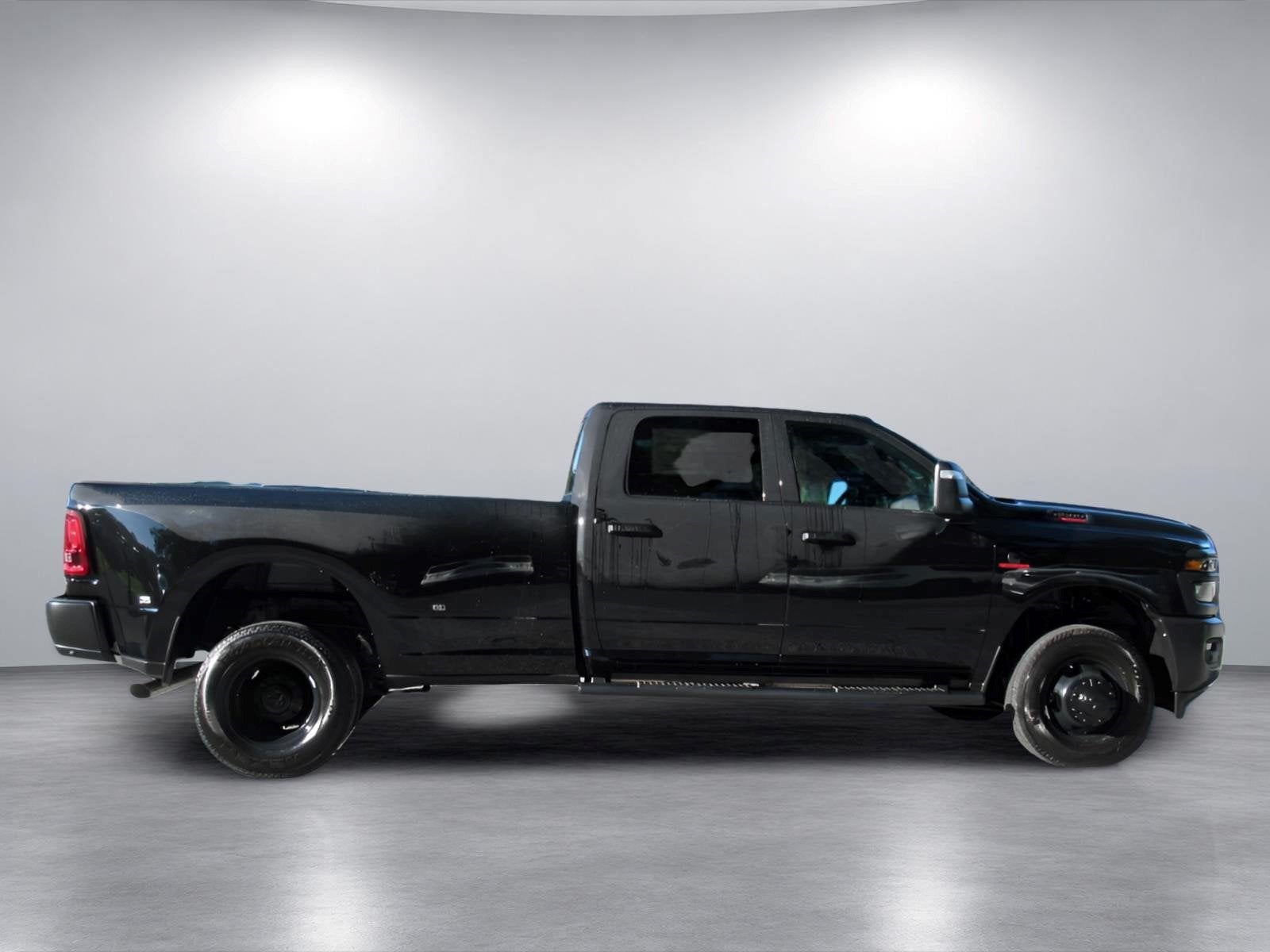 2027 RAM 3500 RAM 3500 TRADESMAN CREW CAB 4X4 8' BOX