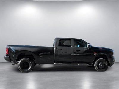 2027 RAM Ram 3500 RAM 3500 TRADESMAN CREW CAB 4X4 8' BOX