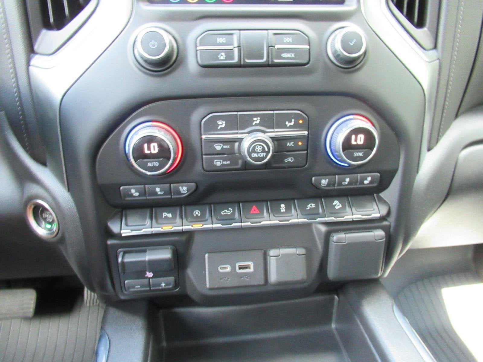 2021 Chevrolet Silverado 1500 4WD Crew Cab Short Bed LTZ