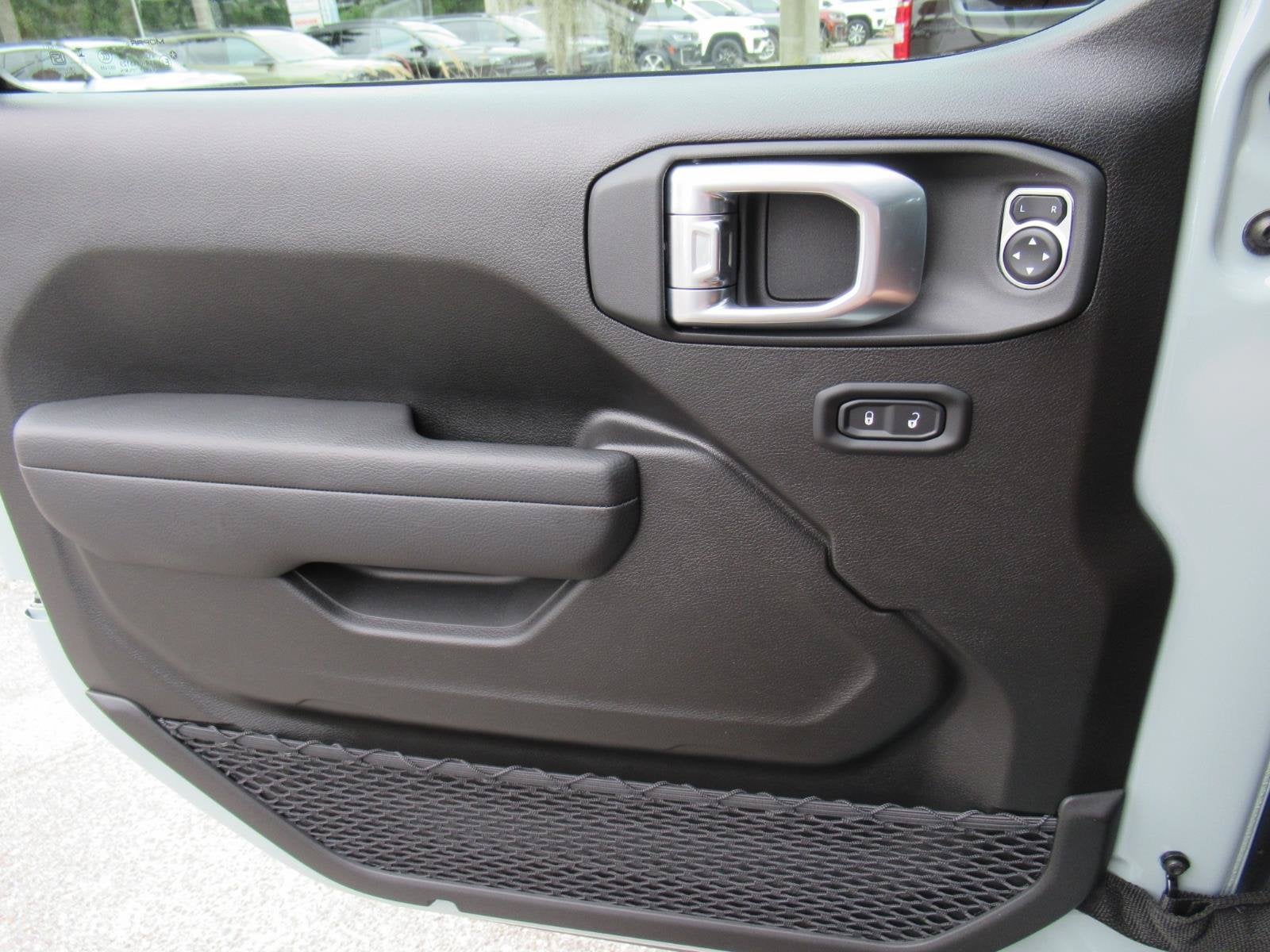 2027 Jeep Wrangler WRANGLER 4-DOOR SPORT S