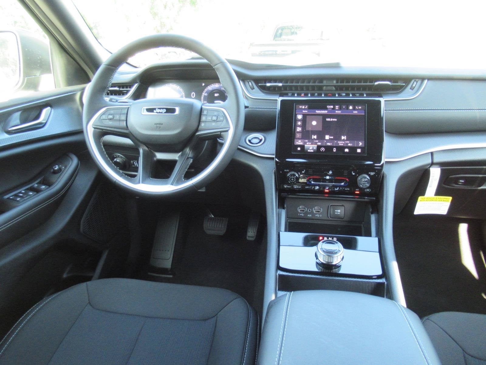 2026 Jeep Grand Cherokee GRAND CHEROKEE LAREDO X 4X2