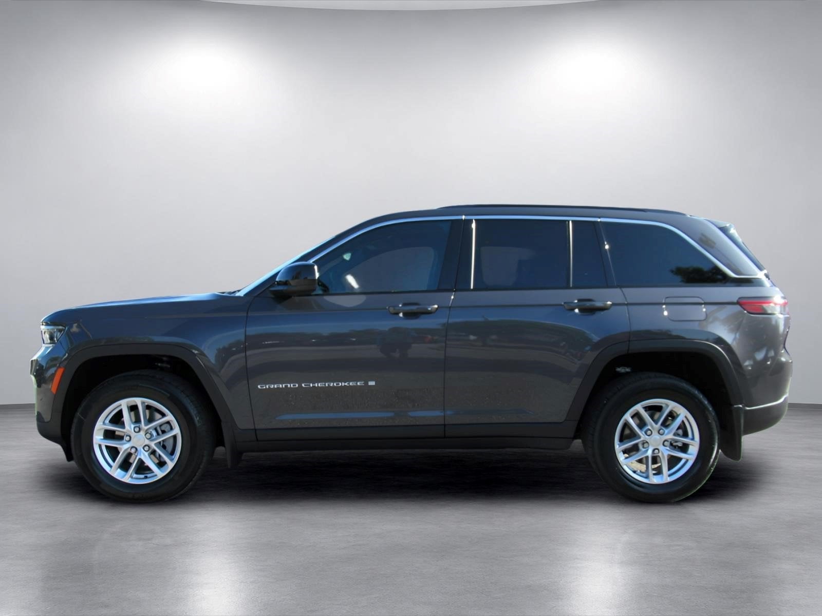 2026 Jeep Grand Cherokee GRAND CHEROKEE LAREDO X 4X2